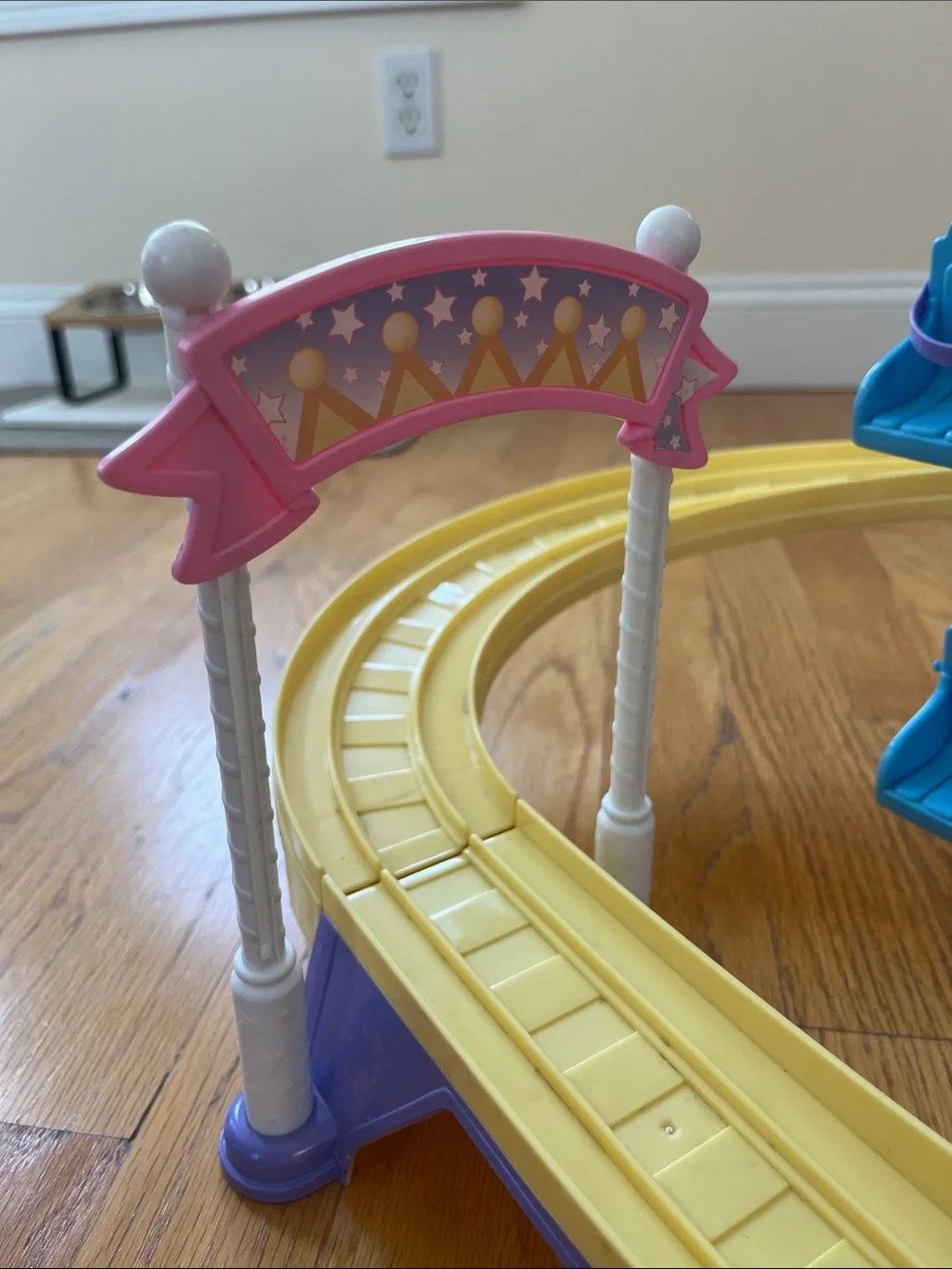 Mattel 2001 Barbie Kelly Kiddie Coaster amusement park playset.